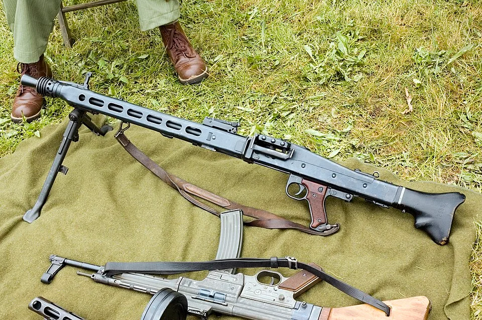 MG42