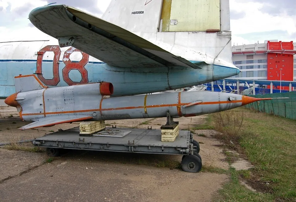 Tupolev Tu-243