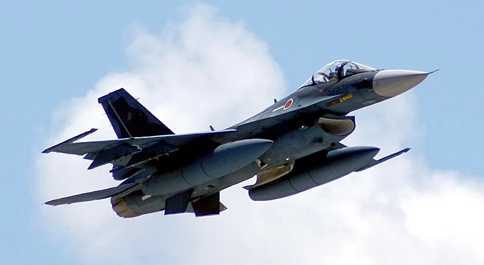 Mitsubishi F-2